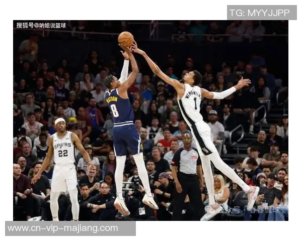 锡安半场表现抢眼10投6中8罚6中砍下18分5篮板2助攻展现内线统治力